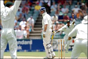 Marcus Trescothick is caught behind by Mark Boucher of Dale Steyn