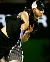 Andy Roddick serves up another ace