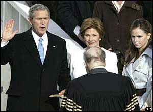 George W Bush with wife Laura and daughter Barbara