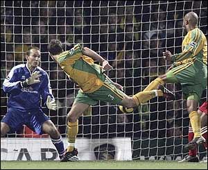 Adam Drury equalises for Norwich