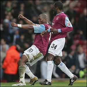 Marlon Harewood celebrates