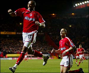 Shaun Bartlett heads Charlton in front