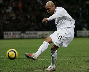 El-Hadji Diouf scores a penalty for Bolton