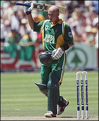 Gibbs brings up his14th one-day international century