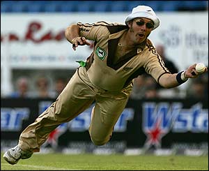 Craig McMillan drops Michael Clarke