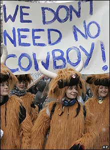 Group of women dress up as cows to demonstrate in Mainz