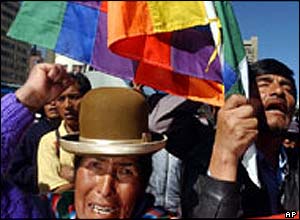 Protesters in La Paz in 2004