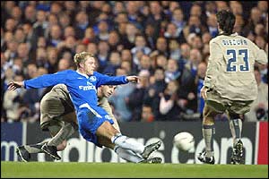 Chelsea's Eidur Gudjohnsen opens the scoring account