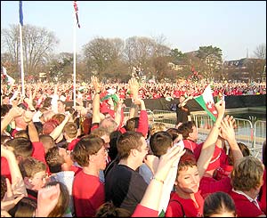 Grand slam crowd at Cardiff City Hall