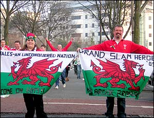 Fans Gemma and Jonathan Vincent