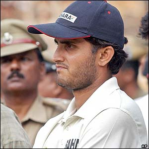 Ganguly watches the presentation ceremony 