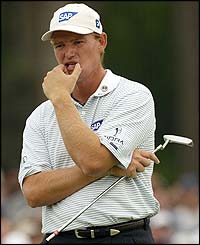 Els shows his frustration