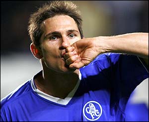 Frank Lampard celebrates putting Chelsea 2-1 up