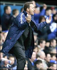 Newly-appointed Pompey boss Perrin makes his point to the players