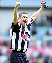 Paul Robinson's injury-time goal rescues a point for West Brom and takes them out of the bottom three