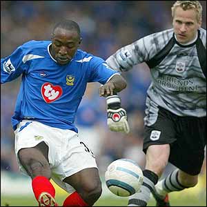 Lomana LuaLua scores his first goal 