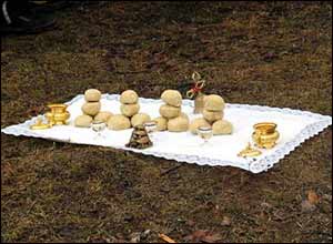 Pampushki and vodka for the spirits