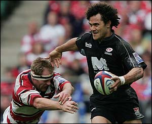 Saracens' Tevita Vaikona breaks a tackle