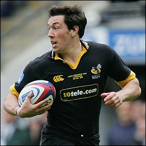 Wasps Tom Voyce heads for the try line