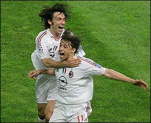 Hernan Crespo scores AC Milan's second goal