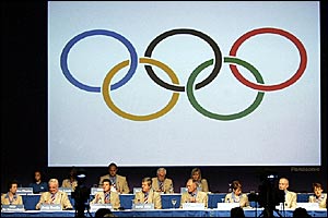 London's bid team returns from lunch to make its final presentation to host the 2012 Olympic Games