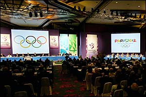 Paris gets Wednesday's action under way in Singapore which was supported by a sleekly put together video