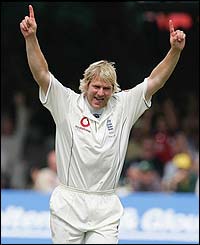 Hoggard celebrates dismissing Ricky Ponting