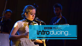 Watch Nilufer Yanya in session at Maida Vale