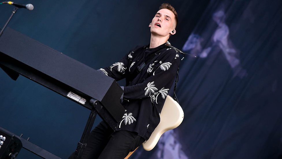 [WATCH] PVRIS play the Main Stage