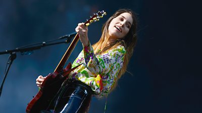 6 reasons why HAIM are going to smash their Sunday Reading + Leeds set
