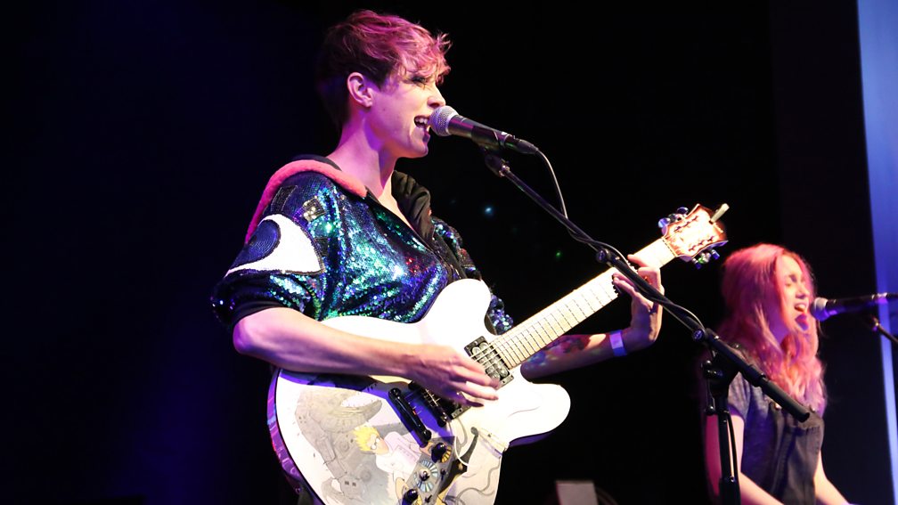 She Drew The Gun perform for 6 Music