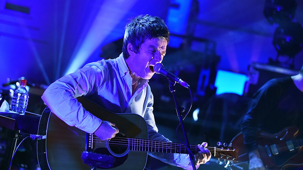 Noel Gallagher - Don't Look Back In Anger (Radio 2, In Concert)