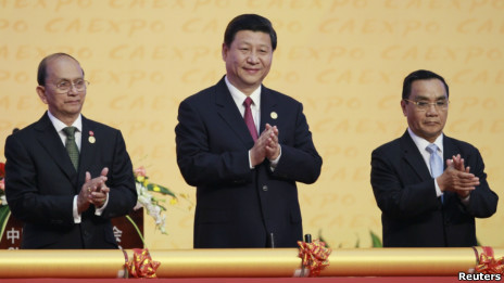 Tổng thống Miến Điện Thein Sein, ông Tập Cận Bình và Thủ tướng Lào Thongsing Thammavong ở lễ khai mạc tại Nam Ninh