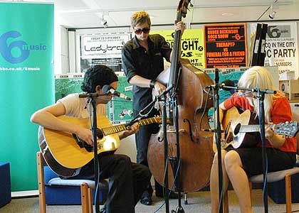 The Raveonettes in the hub