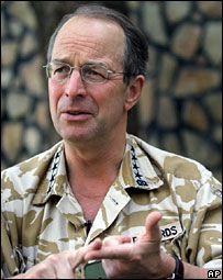 ژنرال ديويد ريچاردز، فرمانده کل نيروهای ناتو در افغانستان