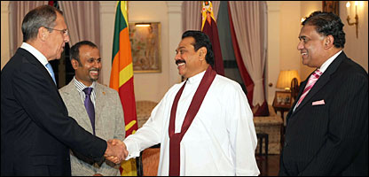 Russian Foreign Minister Sergei Lavrov (l) meets President Rajapaksa. Ambassador Udayanga Weeratunga and FM Bogollagama are also in the picture (photo: Sudath Silva)