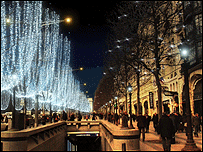 Champs-Elysées iluminada