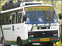 श्रीनगर मुज़फ़्फ़राबाद बस