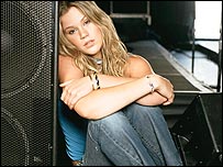 Joss Stone (image courtesy: David Goldman)