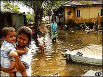 Cerca de um milhão de pessoas ficaram desabrigadas por causa do tsunami no Sri Lanka