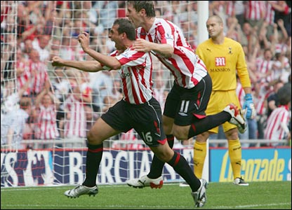 乔普拉进球后的兴奋