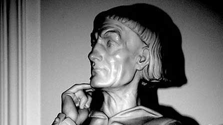 Cerflun o Gerallt Gymro yn Neuadd y Ddinas - wedi ei dynnu gan Dom Stocqueler.