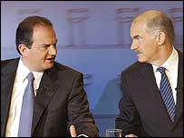 Karamanlis (vpravo) a Papandreu