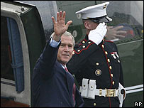 جورج بوش، رییس جمهوری آمریکا وارد آلمان می شود