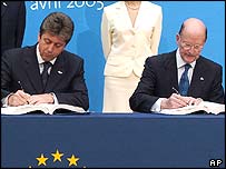 Představitelé Bulharska přístupovou smlouvu podepsali v dubnu