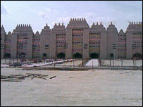 மாநாட்டுக்கான மண்டப கட்டுமானத்தின் போது பிடிக்கப்பட்ட படம்