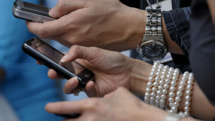 мобильные телефоны