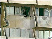 होटल रशीद पर आठ रॉकेट दागे गए