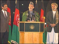 کرزی - خليلی (راست) و ضياء مسعود