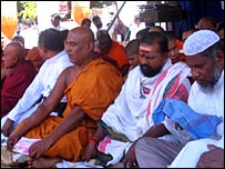 Satyagraha in Colombo (photo Elmo Fernando)